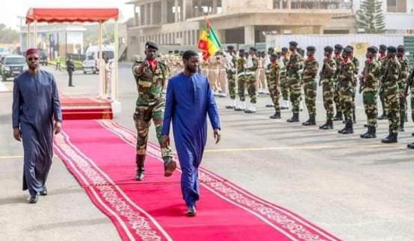 Le Colonel Khalifa Ababacar Wade devient le médecin du président Bassirou Diomaye Faye