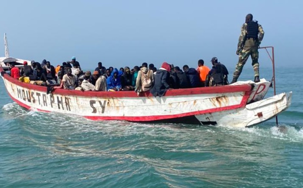 ​Saint-Louis : un bateau de migrants intercepté par la marine, ce matin (photos)