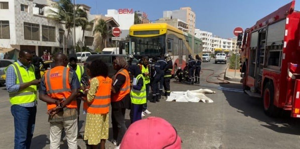 Accident : Le BRT heurte un conducteur de Jakarta, plusieurs blessés.