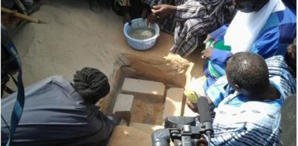 NGALELLE : Serigne Mame Mor MBACKE pose la première pierre de l’Université Cheikh Ahmadou Bamba.