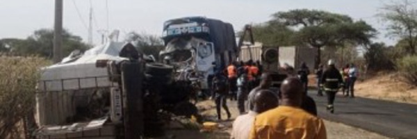 Ndangalma: 16 morts dans une collision entre un camion et un bus