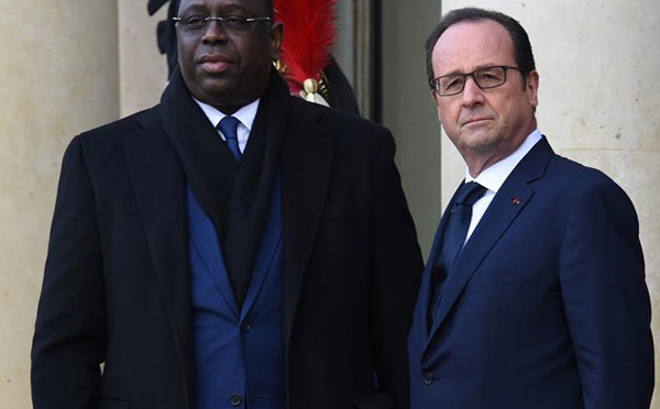 ATTENTATS A PARIS: Macky SALL exprime sa "solidarité agissante" au peuple français.