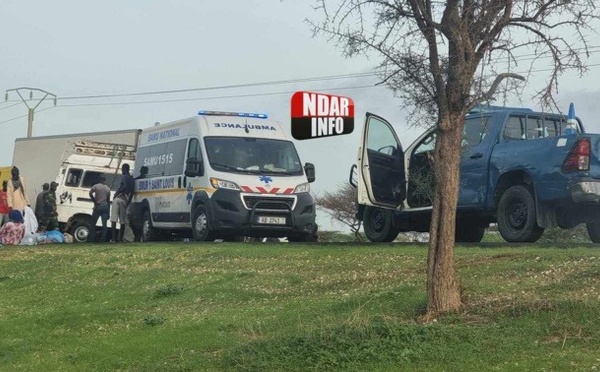 Accident tragique sur l’axe Rao-Gandon : Un mort et un blessé, le camionneur en fuite