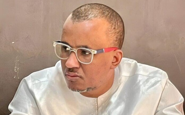 Le parquet requiert 6 mois contre Oumar SOW, dont 1 mois ferme, et une amende de 300 000 F CFA