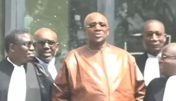 Farba Ngom rentre chez lui après son audition