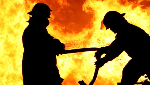 URGENT - Incendie au marché Sor: quatre cantines emportées par les flammes.