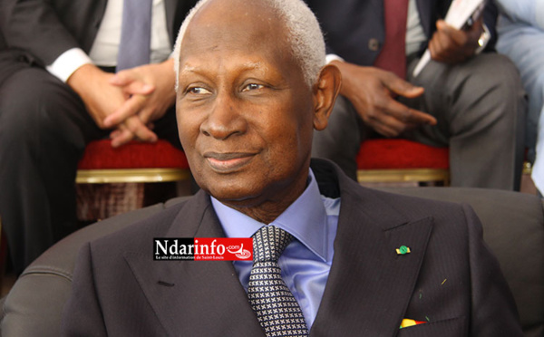 DIRECT- Arrivée du Président Abdou DIOUF. Regardez !