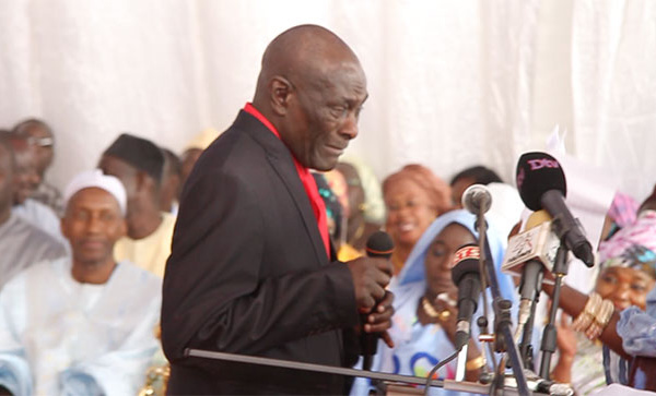 VIDÉO- Golbert fond en larmes devant Abdou DIOUF.