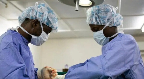 Première greffe de moelle osseuse au Sénégal : un exploit médical réalisé à l’Hôpital Dalal Jamm