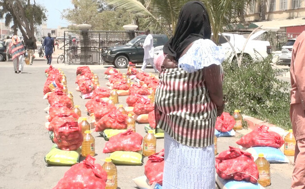 Saint-Louis : Les Directeurs régionaux offrent 135 kits alimentaires aux familles démunies
