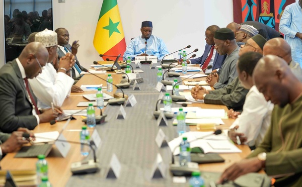 Ousmane Sonko annonce un plan de sauvetage pour Air Sénégal et AIBD SA