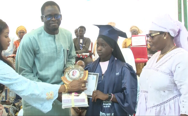 Le CEM Guinaw Rails célèbre l’excellence et récompense ses meilleurs élèves