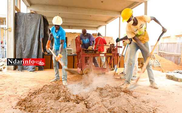 Chantier-école « DIAPALANTE » : des artisans locaux impliqués dans la conservation du patrimoine Saint-Louisien.