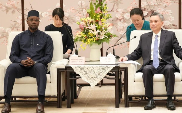 Sonko entame une visite stratégique en Chine : cap sur les échanges économiques avec Hangzhou