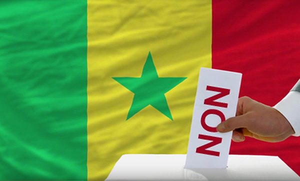 "Senegaal Bañ në": Voici l'hymne du Front Du NON ñaani Bañ na. Regardez !