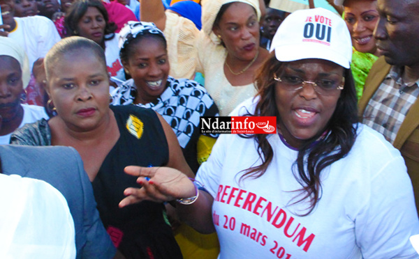 (Photos) Marième Faye SALL en guest star au meeting de Macky SALL sur la Place Faidherbe.