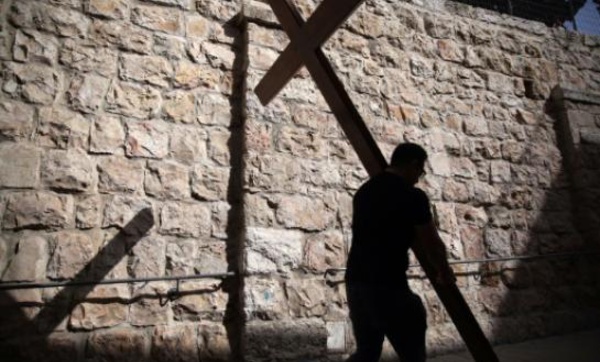 Jérusalem: des chrétiens du monde entier célèbrent le vendredi saint