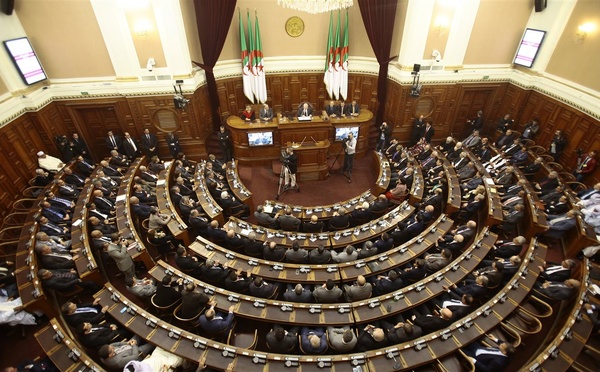 L'Algérie adopte une loi qualifiant la colonisation française de "crime d'État"