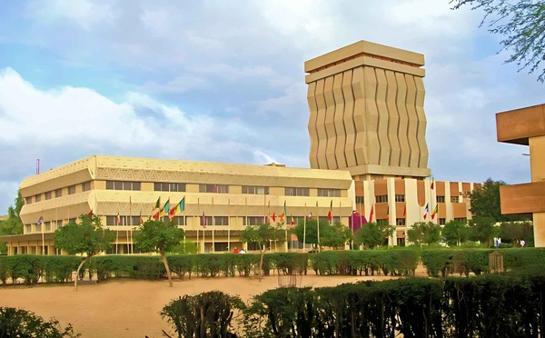 Loi de finances rectificative : 11,8 milliards FCFA pour compléter les bourses des étudiants