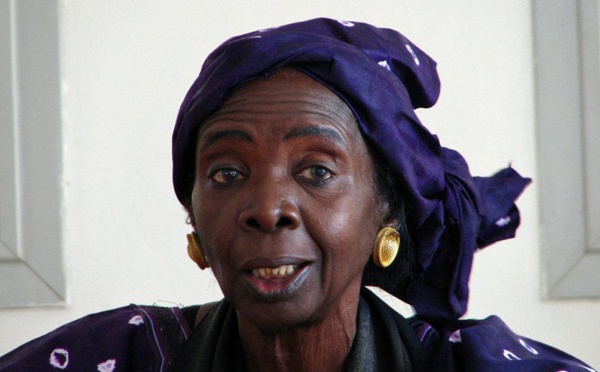 Aminata SOW FALL, une écrivaine sénégalaise talentueuse et discrète, animée d’une compassion pour les exclus. Par M. Amadou Bal BA.