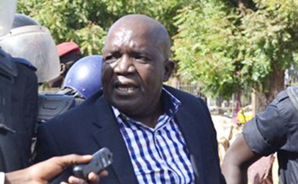 Oumar Sarr débarqué d'un vol de Corsair par la police