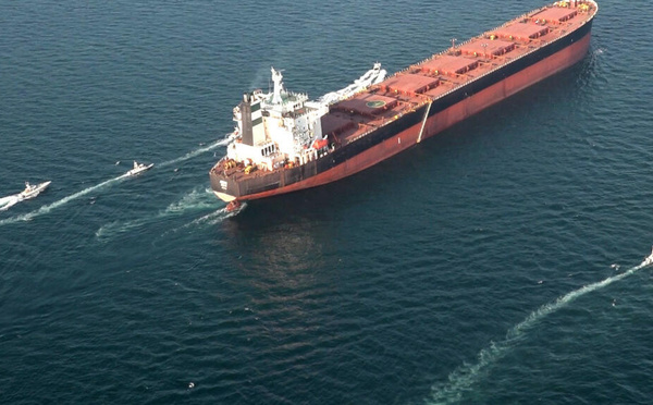 Alerte pétrole : L'Iran annonce la fermeture officielle du détroit d'Ormuz