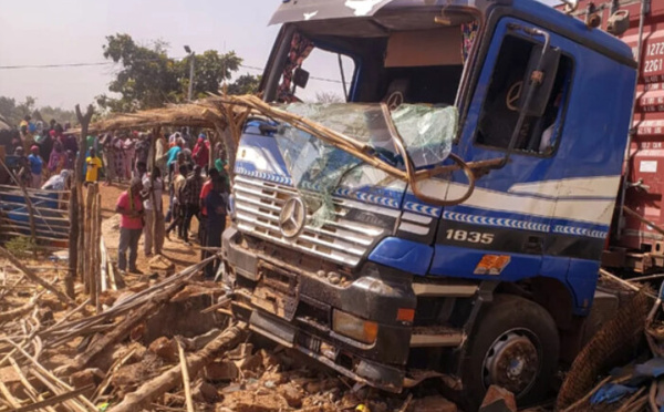 Accident mortel : Une voiture s'encastre sous un camion sur l'axe Touba-Kaffrine