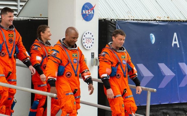 Artemis 2 en direct : Suivez l'amerrissage historique des astronautes de la NASA