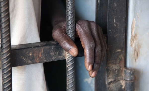Surpopulation carcérale au Sénégal : 15 912 détenus pour 10 912 places