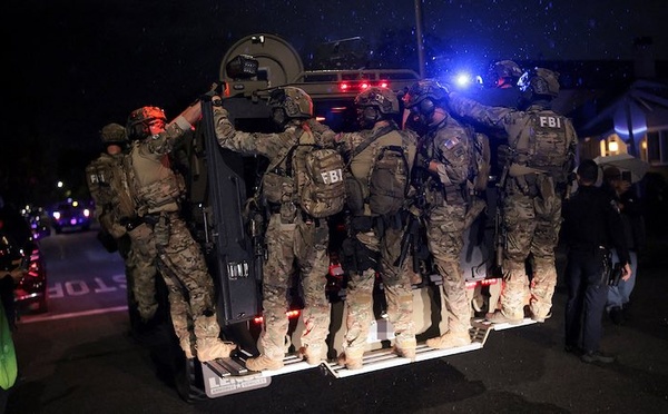 Fusillade à Washington : Le quartier du suspect Cole Allen encerclé en Californie