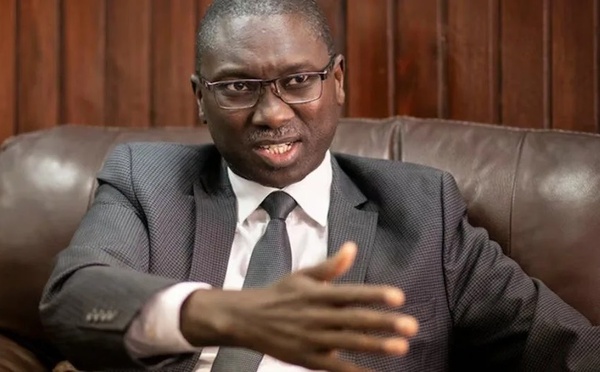 Ismaila Madior Fall saisit la Cour de la CEDEAO et demande la suspension des poursuites
