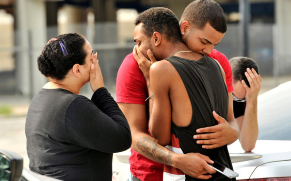 CARNAGE - Une fusillade dans un club gay à Orlando en Floride fait 50 morts