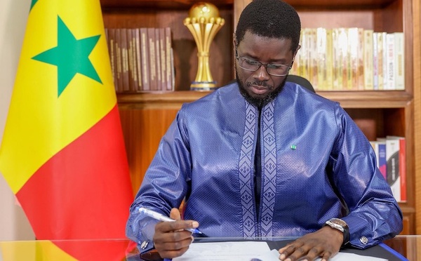 Sénégal : Après le limogeage d’Ousmane Sonko, Bassirou Diomaye Faye face au défi de la succession