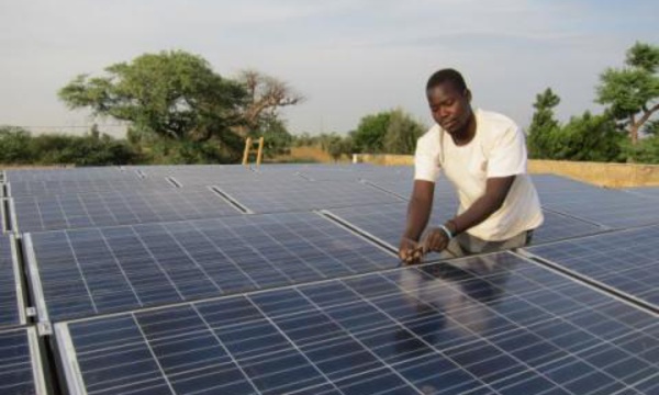 Energie : Macky Sall veut une centrale solaire de 150 à 200 Mw