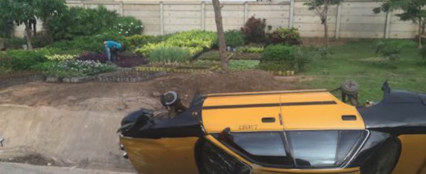 Deux voitures se renversent sur l’autoroute (photos)