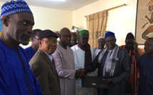 Éducation: Mansour Faye offre 5 ordinateurs à l'école Cheikh TOURE. Éducation: Mansour Faye offre 5 ordinateurs à l'école Cheikh TOURE.