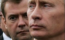 Poutine / Medvedev : quel tandem ! Une comédie politique aux antipodes de la démocratie