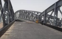 Ouverture de la travée tournante du pont Faidherbe dans la nuit du samedi.