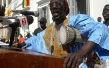 Traque des biens mal acquis: La présidence récupère les véhicules de l’ami et du griot de Wade. Traque des biens mal acquis: La présidence récupère les véhicules de l’ami et du griot de Wade.