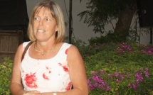 Saint-Louis: Murielle Bancal reçoit son brevet d'agent consulaire.