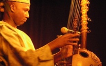 Ablaye Cissokho éblouit  la scène de l'Institut