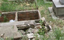 Profanation de tombes de PIKINE : Les incroyables confidences du fossoyeur.