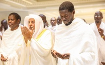 Diomaye Faye effectue la Oumra à La Mecque après sa visite aux Émirats