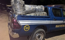 Course-poursuite à Ngazobil : 170 kg de drogue saisis après le chavirement d'une pirogue