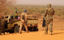 Kidal et Gao visés : Le FLA et le JNIM revendiquent des victoires stratégiques