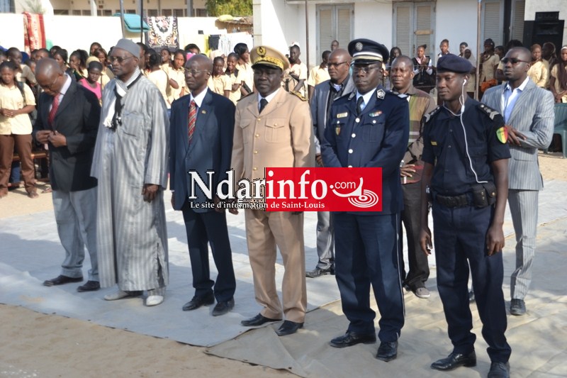 Lancement des activités du Gouvernement scolaire Lycée Charles Degaulle05