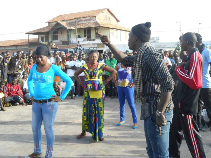 Parade artistes avril 201407