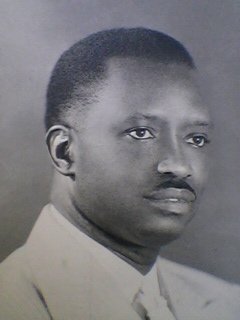 Docteur Masseck NDIAYE Ancien Maire de St-louis ! Docteur Masseck NDIAYE Ancien Maire de St-louis !